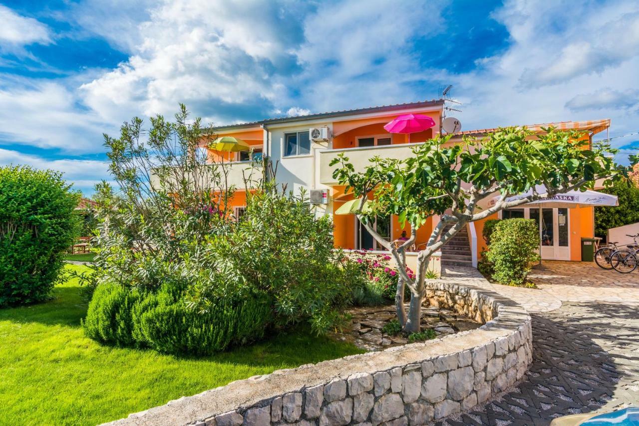 Apartmani Albi Zaton  Buitenkant foto