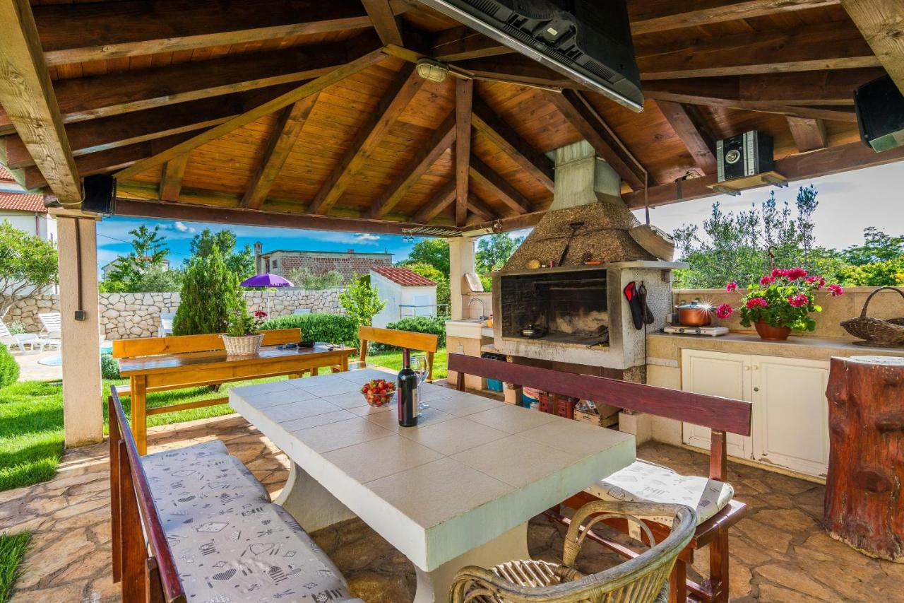 Apartmani Albi Zaton  Buitenkant foto