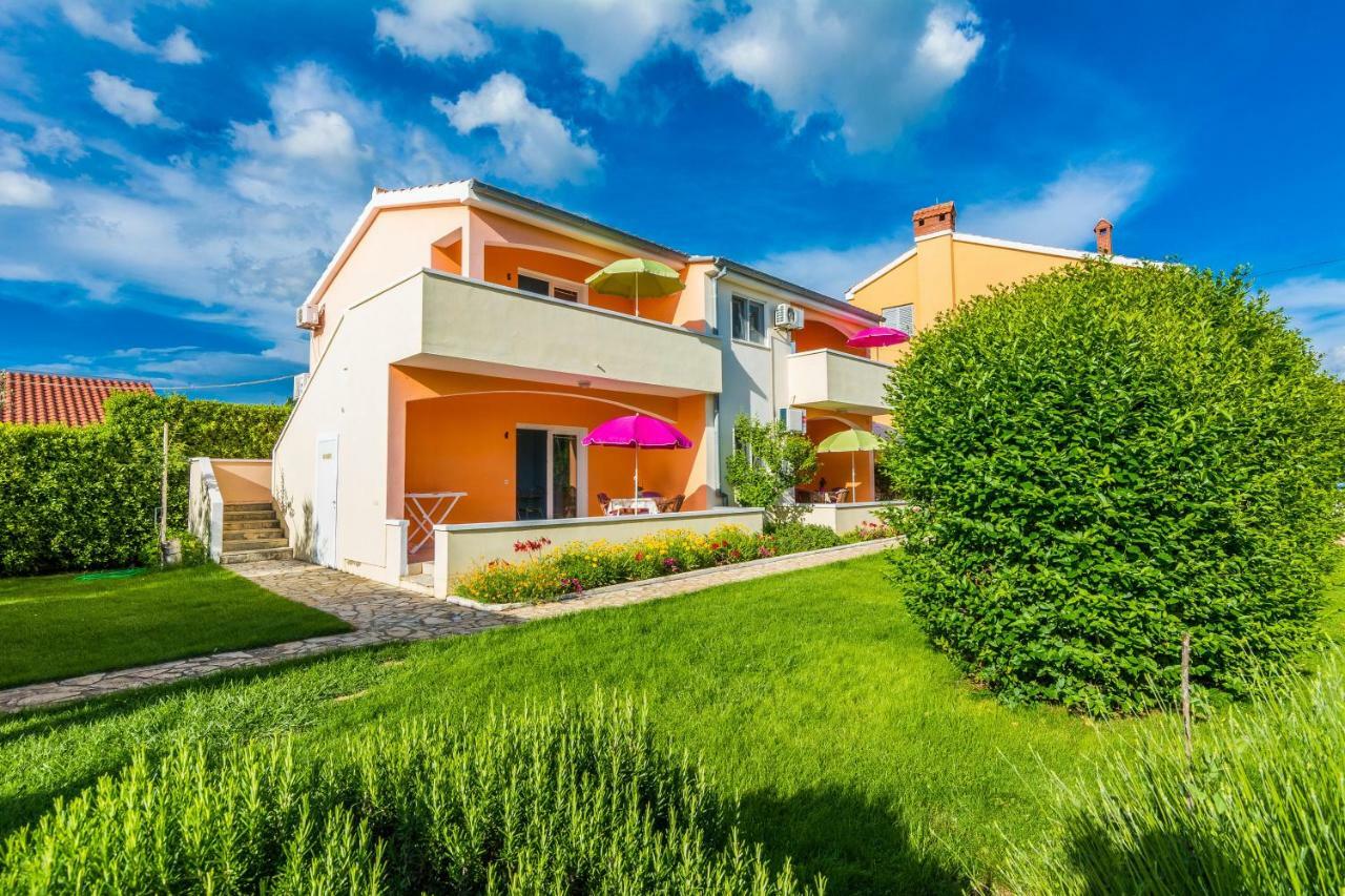 Apartmani Albi Zaton  Buitenkant foto